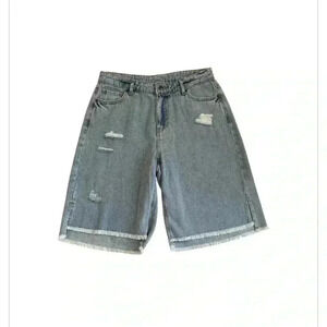 Like New Women’s Future collective Bermuda shorts Size 6